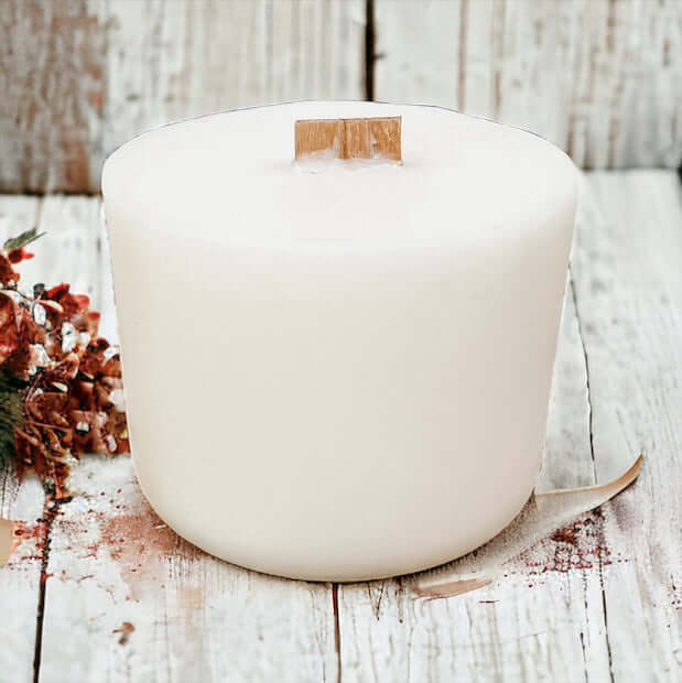 An unpackaged candle refill that fits our standard range 30cL candles.